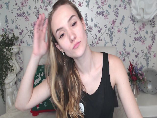 Live sex webcam photo for Your_Mystery_ #271395702