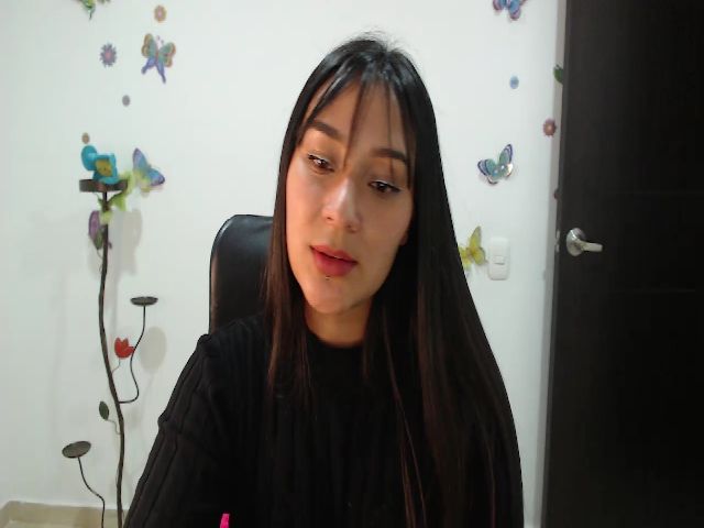 Live sex webcam photo for Summer_Cum1 #271396240