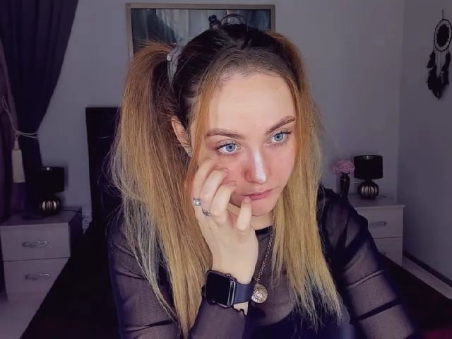 Live sex webcam photo for SeveiGold #271398319