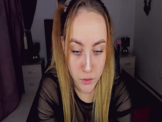 Live sex webcam photo for SeveiGold #271399158