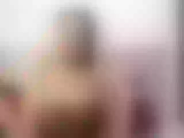 Live sex webcam photo for majoloverroll #271405449
