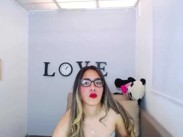 Live sex webcam photo for elimar-sun #271405785