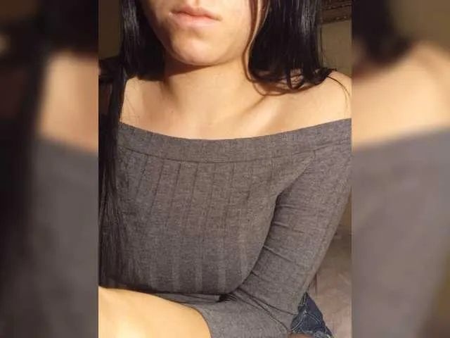 Live sex webcam photo for Nimfomanka9a #271392964