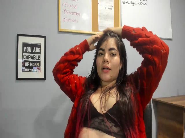 Live sex webcam photo for AngelinSweet #271395075