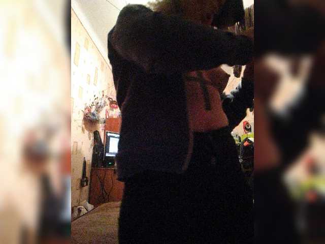 Live sex webcam photo for Mandarinchiik #271393032