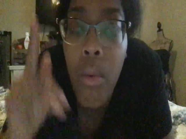 Live sex webcam photo for LoverGirl4200 #271404054