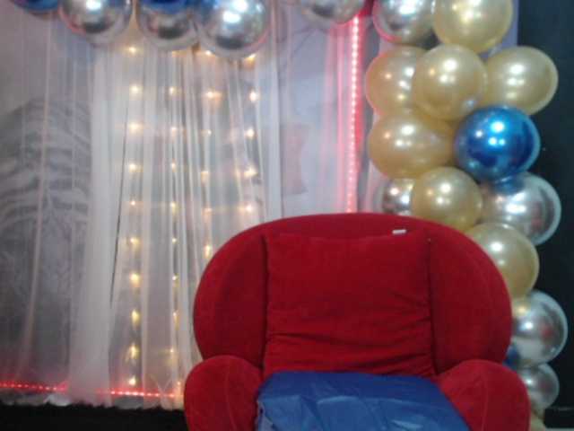 Live sex webcam photo for blowjobjobs #271409830