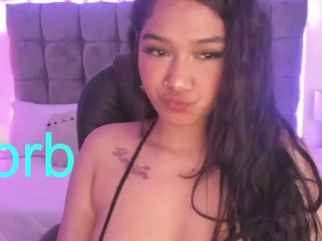 Live sex webcam photo for Catalina-Rose #271413986