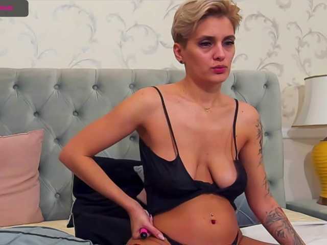 Live sex webcam photo for LidyaBelmont #271413944