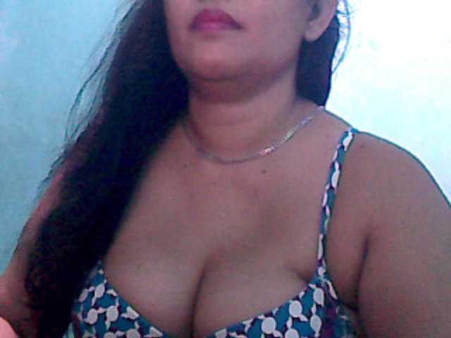 Live sex webcam photo for wildmom4u #271417401