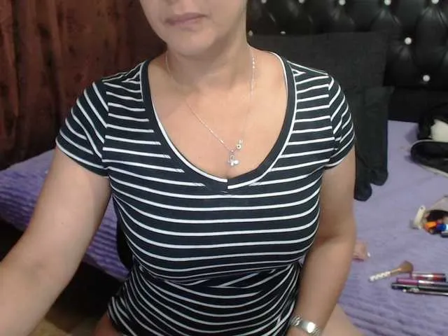 Live sex webcam photo for AnnyHorny #271417698