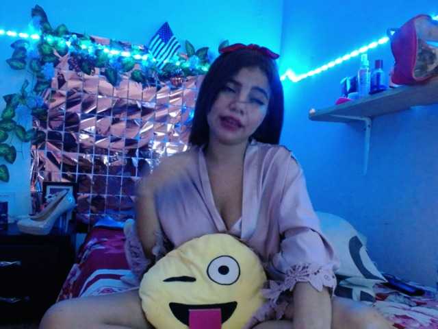 Live sex webcam photo for coraline07 #271410492