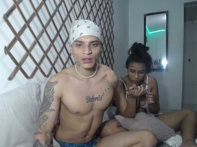 Live sex webcam photo for AngelAnMonicA #271413209