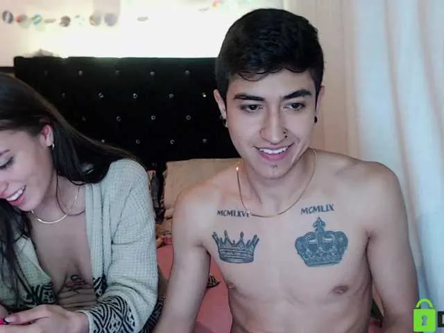 Live sex webcam photo for SamMarco- #271409048