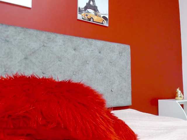 Live sex webcam photo for Zafiro08 #271409994