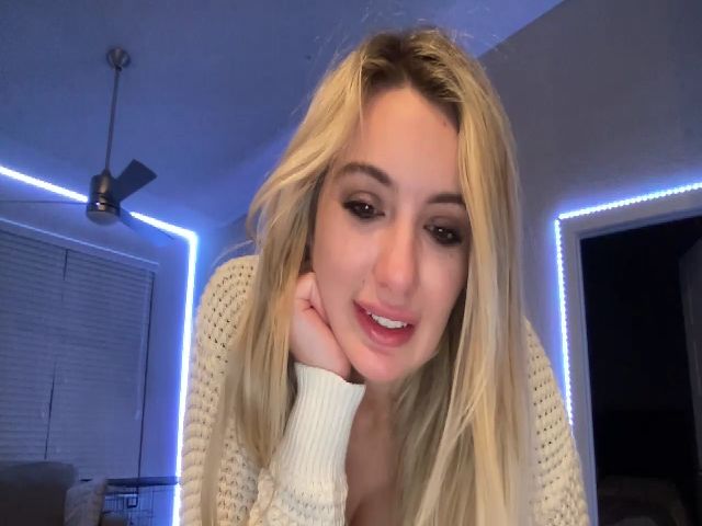 Live sex webcam photo for Sammy_gray #271414347