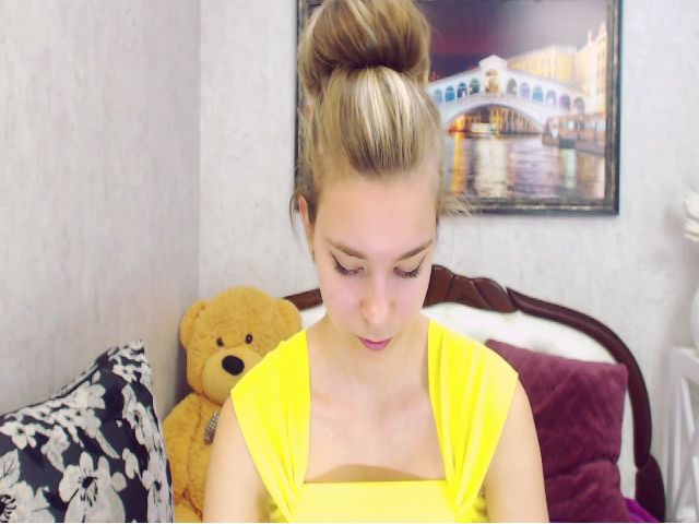 Live sex webcam photo for RossandaShy #271412784