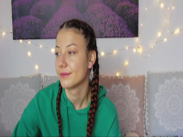 Live sex webcam photo for AyleenRosie #271412665