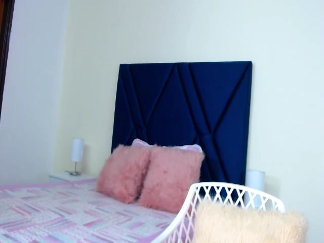 Live sex webcam photo for Victoria_Coll #271417893