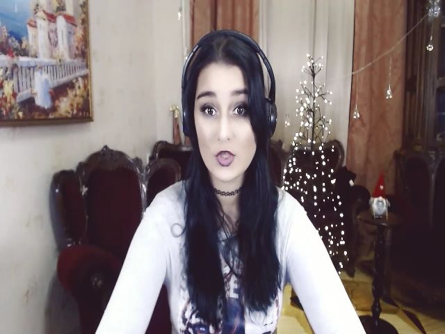 Live sex webcam photo for GraceLuv #271419925