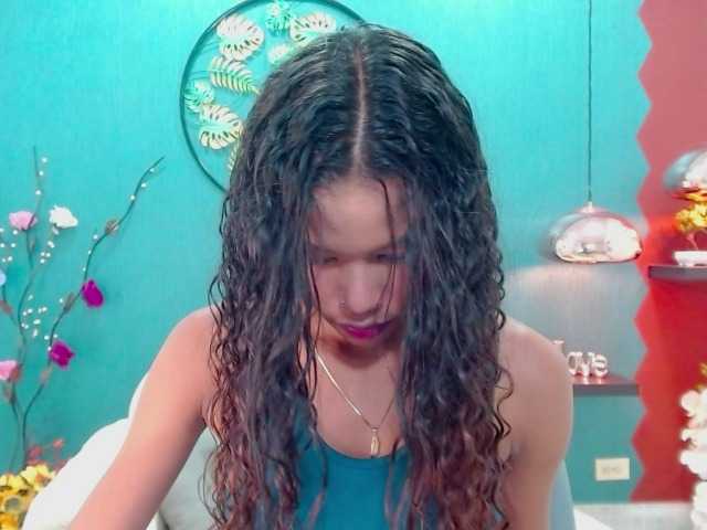 Live sex webcam photo for catte-monroe #271421998