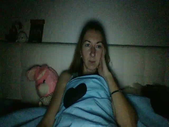 Live sex webcam photo for CheelyWilly #271423917