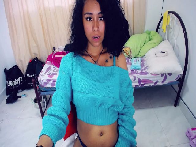 Live sex webcam photo for Vailot_cute #271425021