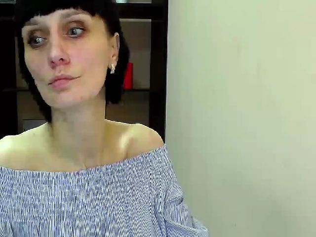 Live sex webcam photo for Abigail_i #271423532