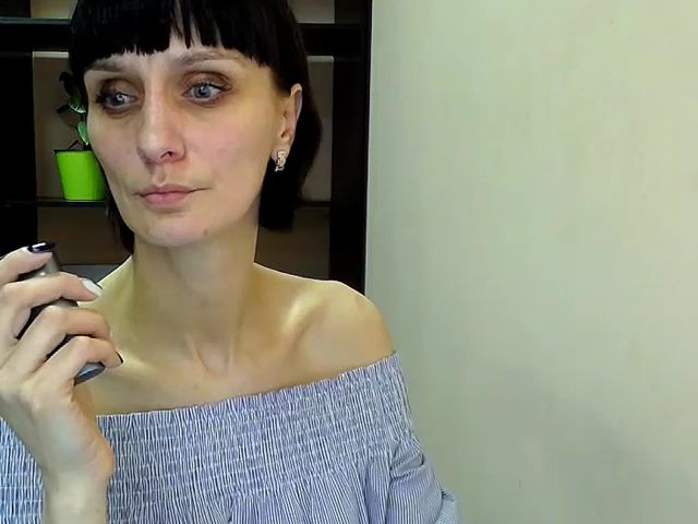 Live sex webcam photo for Abigail_i #271424330
