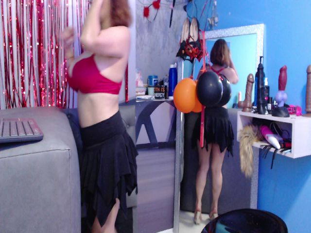 Live sex webcam photo for Evatwiss #271419512