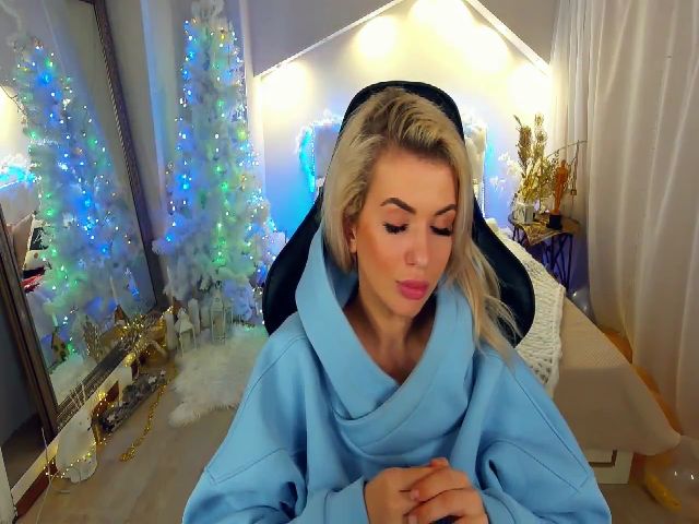 Live sex webcam photo for ArielAniston #271420134