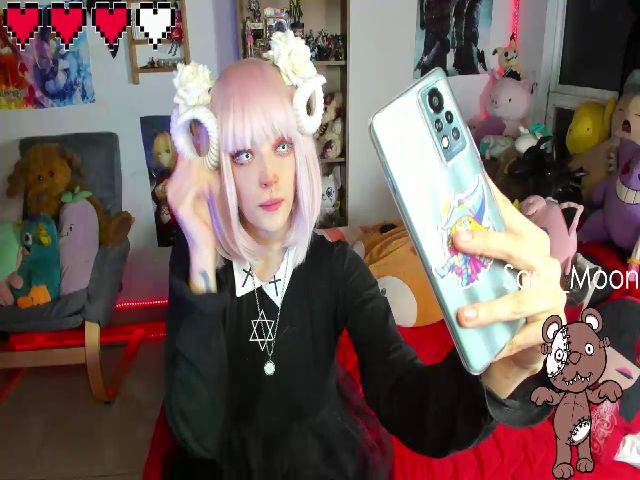 Live sex webcam photo for Sara_Skys #271412617