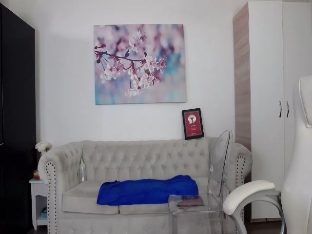 Live sex webcam photo for JanelleBrown_ #271415051