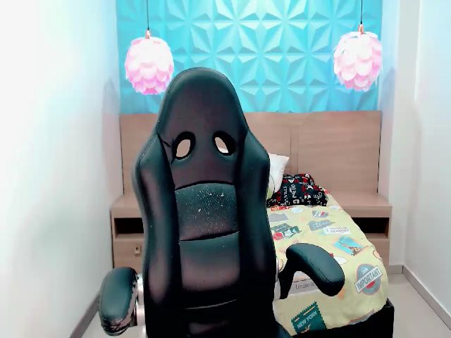 Live sex webcam photo for Abiefire #271425533