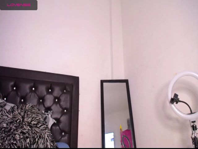 Live sex webcam photo for Spicysweet96 #271410853