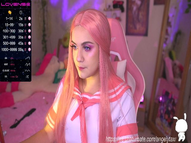 Live sex webcam photo for Angelytaxx #271425472