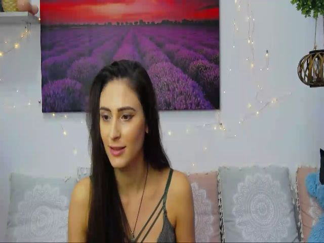 Live sex webcam photo for MaraW #271422863