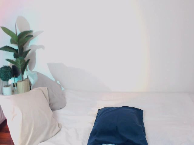 Live sex webcam photo for HarleyQX #271425550