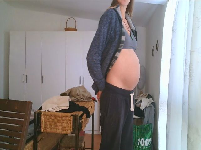 Live sex webcam photo for CallMeMaria #271416353