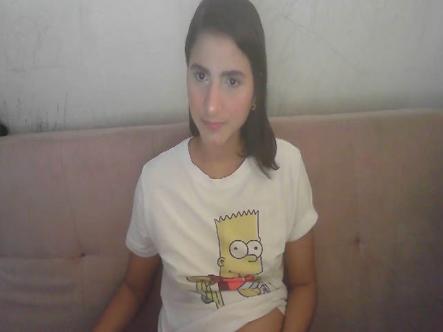 Live sex webcam photo for Sarita30 #271418554