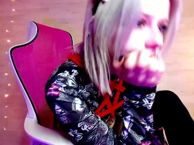 Live sex webcam photo for Purpl-amanita #271409660