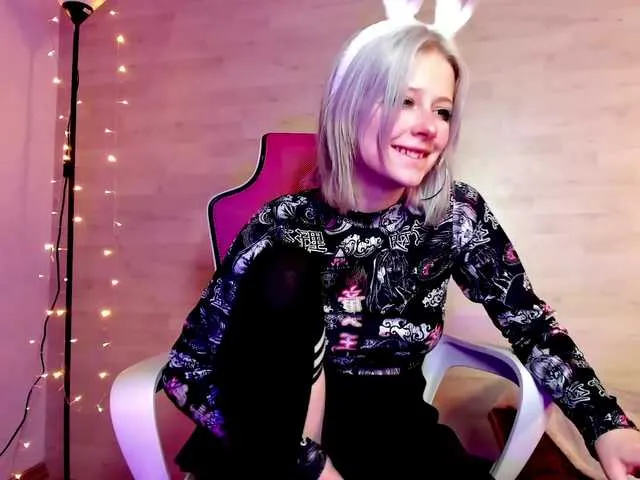 Live sex webcam photo for Purpl-amanita #271413780