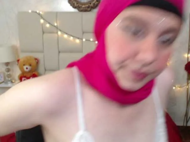 Live sex webcam photo for haddy18 #271417622