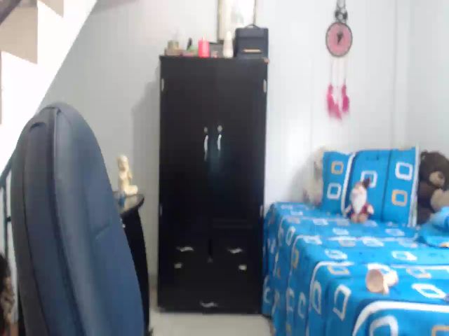 Live sex webcam photo for LAURA_VELIS #271419506