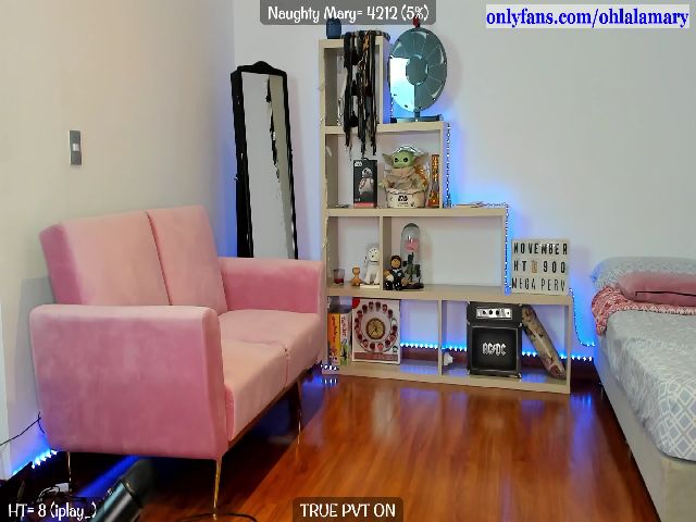 Live sex webcam photo for MaryVader #271411277