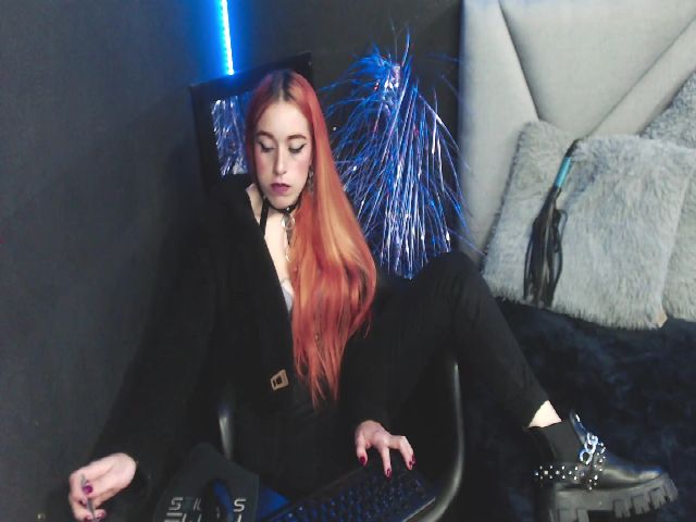 Live sex webcam photo for samantasmithh #271411736