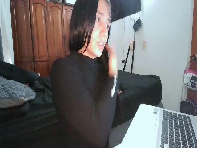 Live sex webcam photo for Aliciadnise #271420235