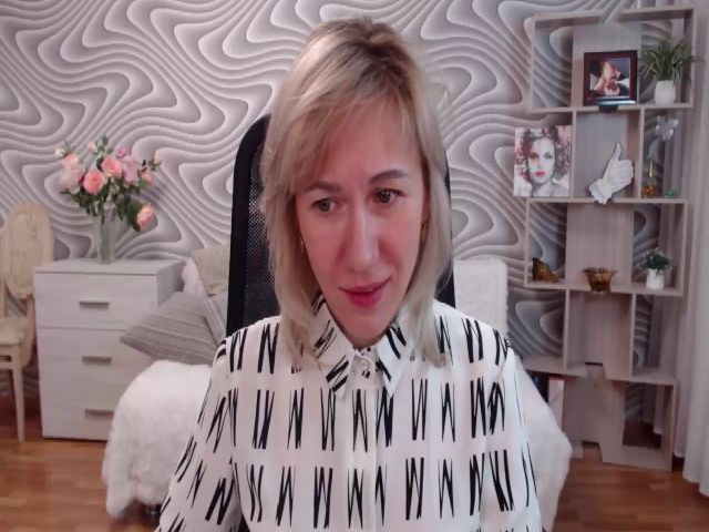 Live sex webcam photo for SvenIsolde #271423747