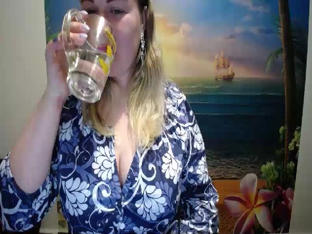 Live sex webcam photo for Nika_mmm #271423179