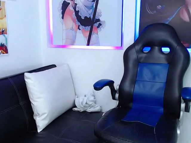 Live sex webcam photo for RoxanPalmer #271408855